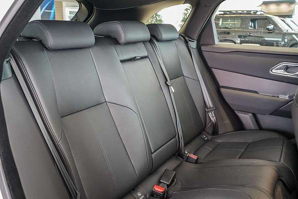 2024 Land Rover Range Rover Velar P250 Dynamic SE L560