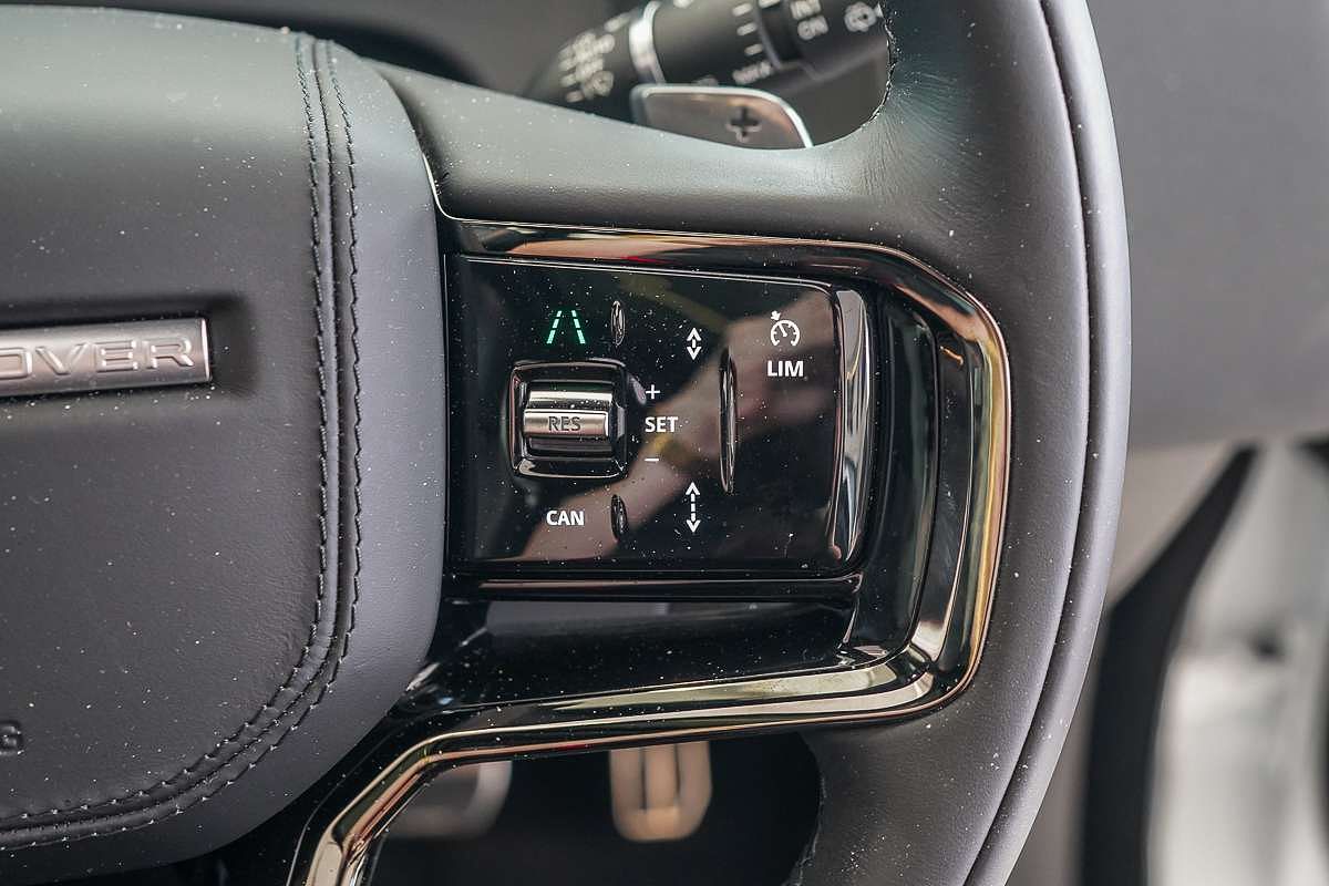 2024 Land Rover Range Rover Velar P250 Dynamic SE L560