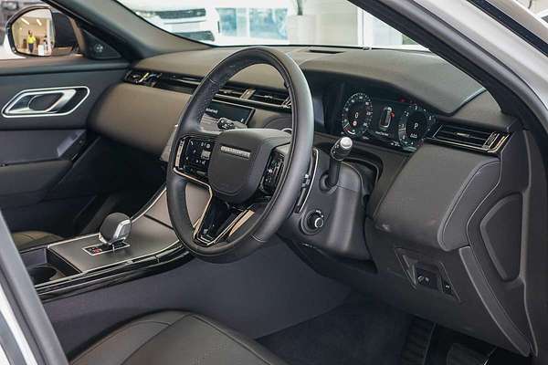 2024 Land Rover Range Rover Velar P250 Dynamic SE L560