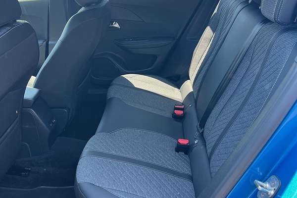 2023 Peugeot 2008 Allure P24