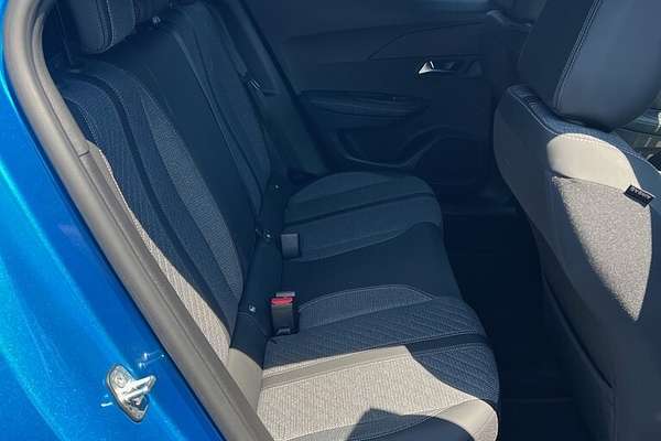 2023 Peugeot 2008 Allure P24