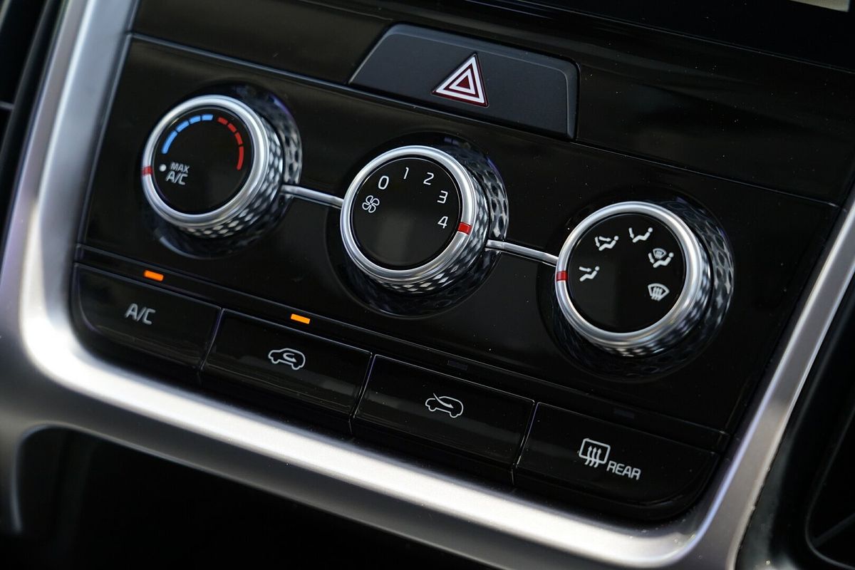 2020 Kia Sorento S MQ4