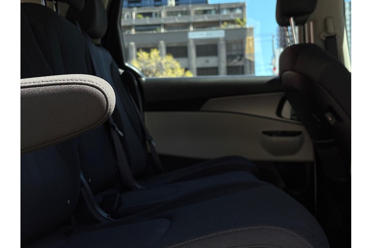 2022 Kia Carnival S KA4