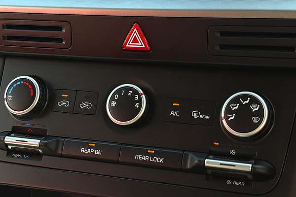 2022 Kia Carnival S KA4