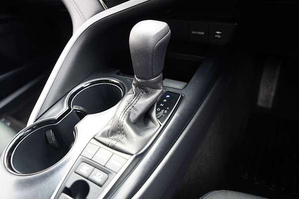 2020 Toyota Camry Ascent AXVH71R