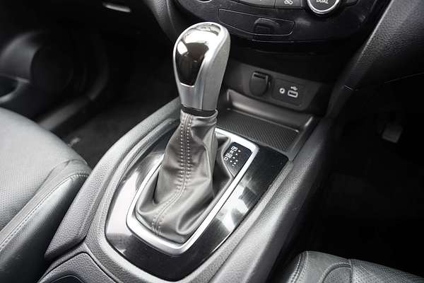 2022 Nissan X-TRAIL ST-L T32