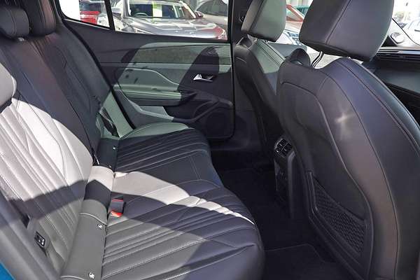 2025 Peugeot 408 GT Premium Hybrid P54