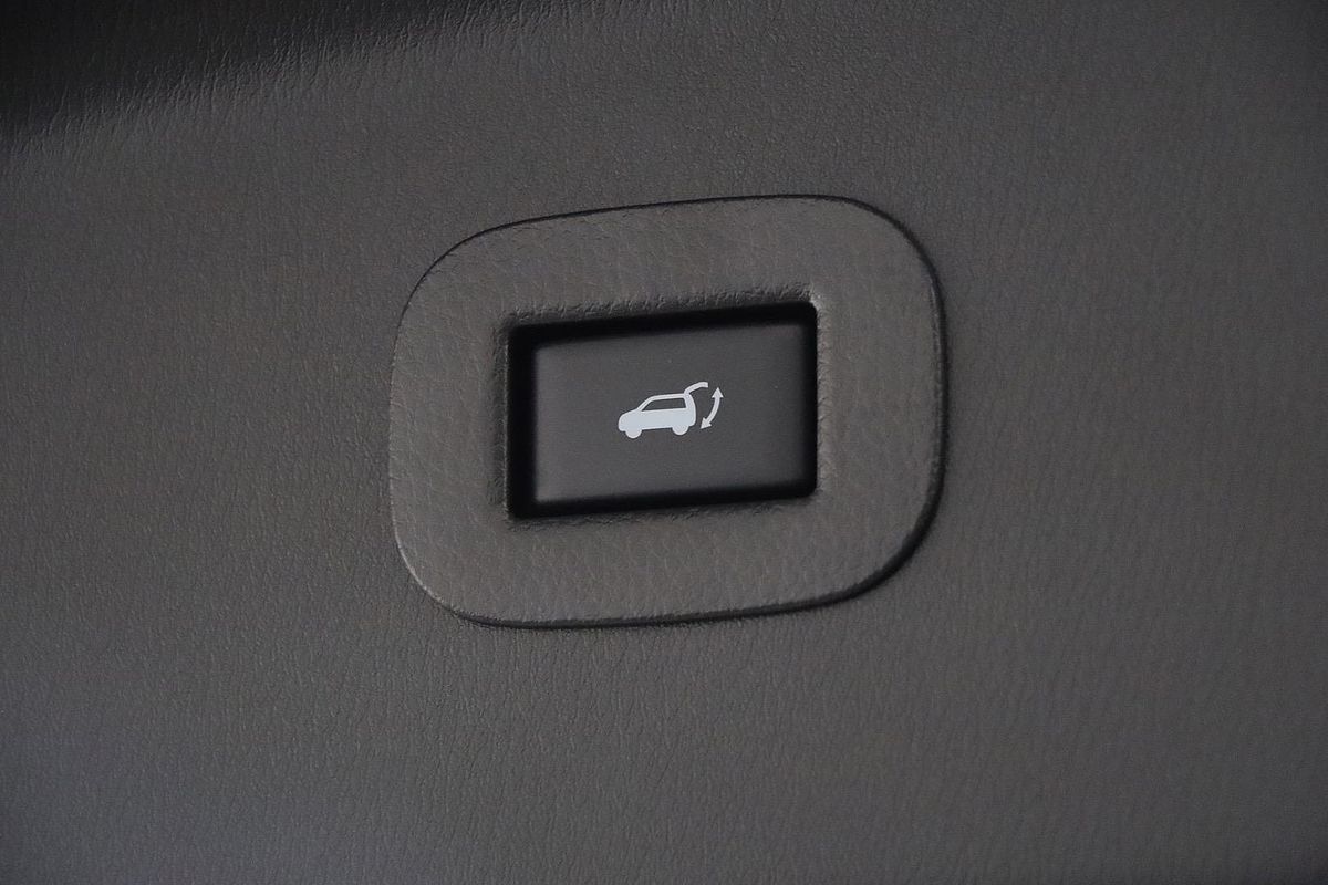 2025 Nissan Patrol Ti-L Y62