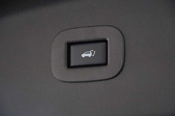 2025 Nissan Patrol Ti-L Y62