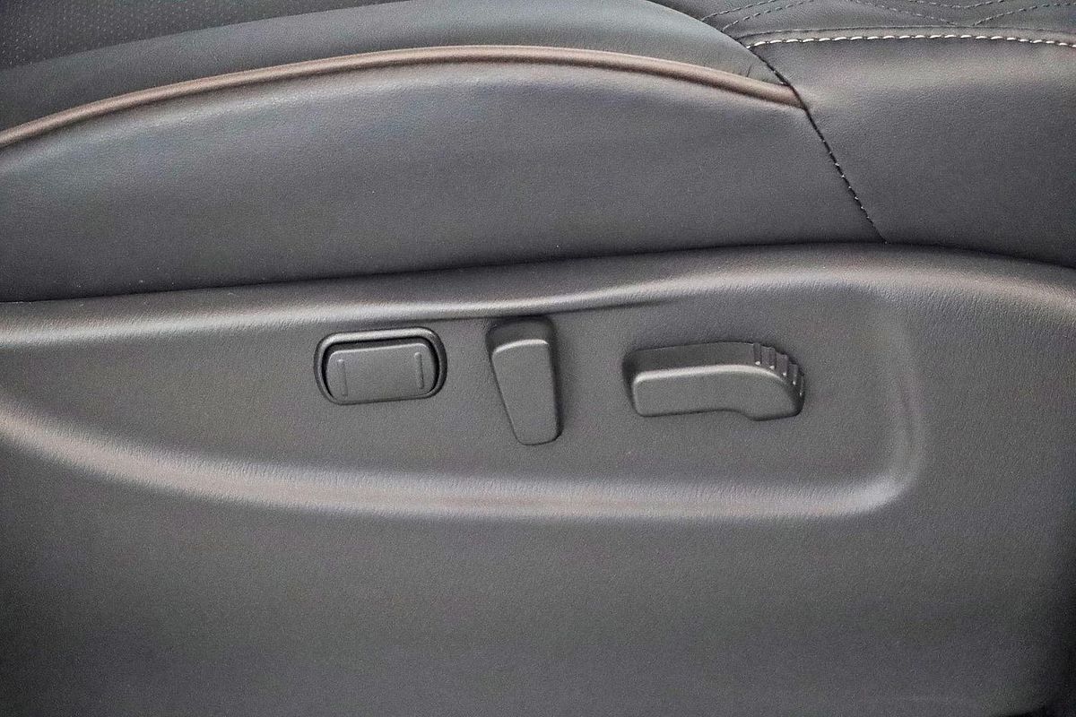 2025 Nissan Patrol Ti-L Y62