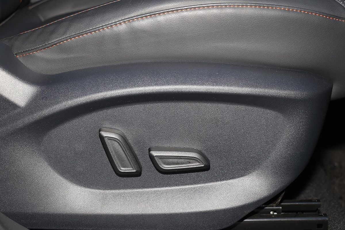 2024 MG HS Excite AS33