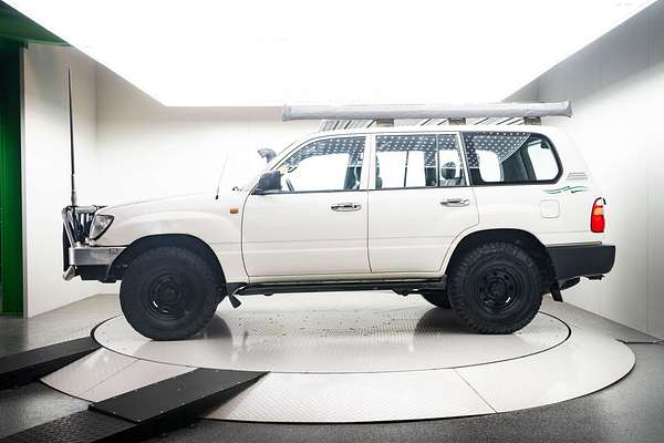 1999 Toyota Landcruiser Standard HZJ105R