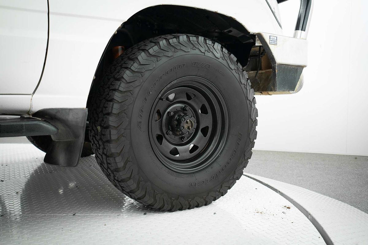 1999 Toyota Landcruiser Standard HZJ105R