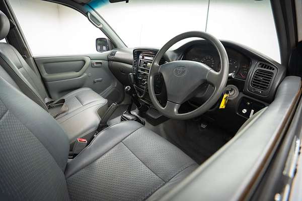 1999 Toyota Landcruiser Standard HZJ105R