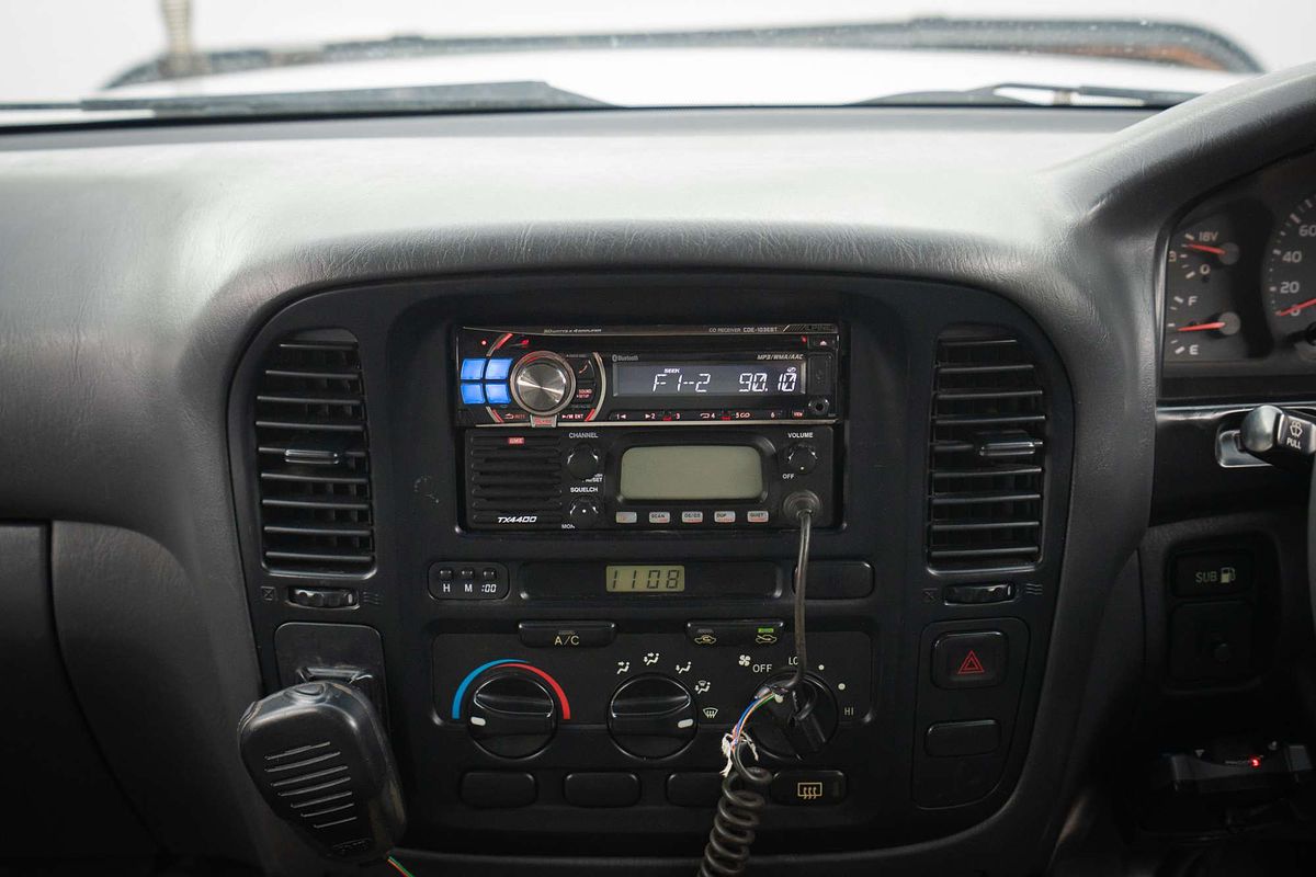 1999 Toyota Landcruiser Standard HZJ105R