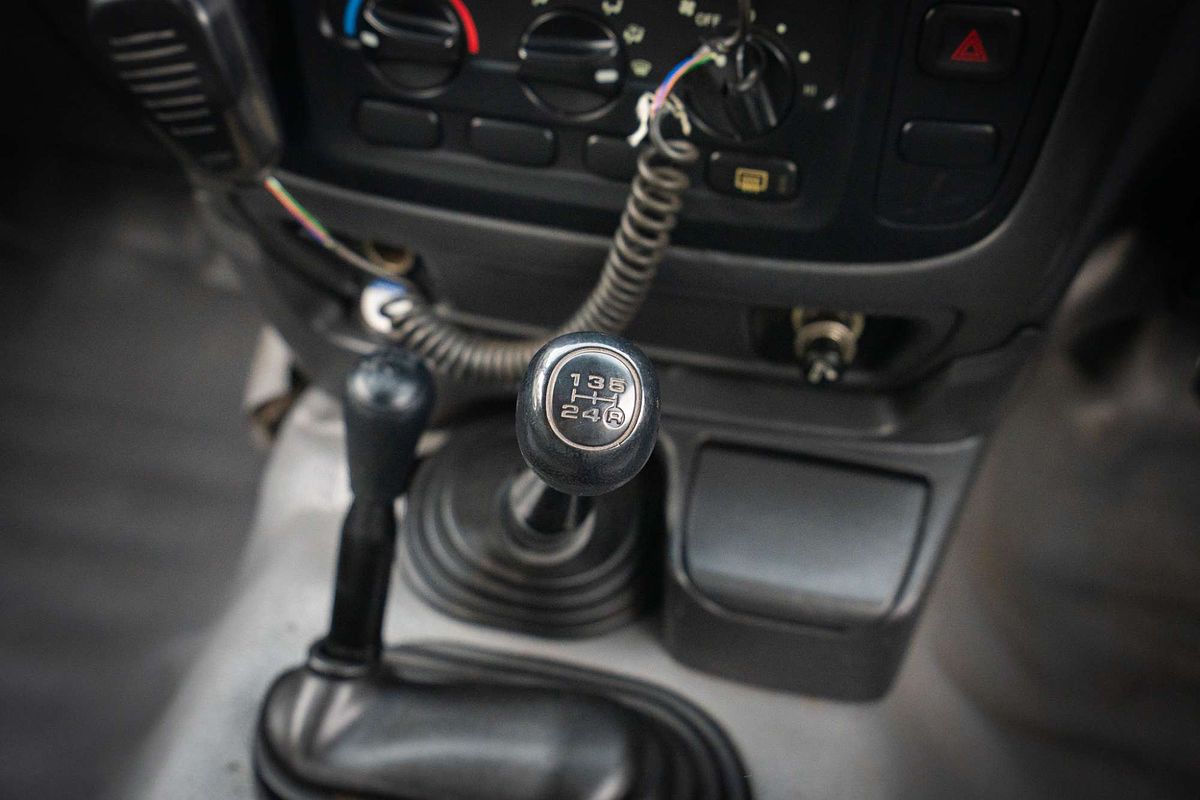 1999 Toyota Landcruiser Standard HZJ105R