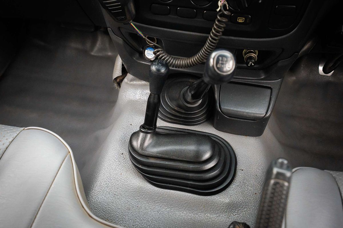 1999 Toyota Landcruiser Standard HZJ105R