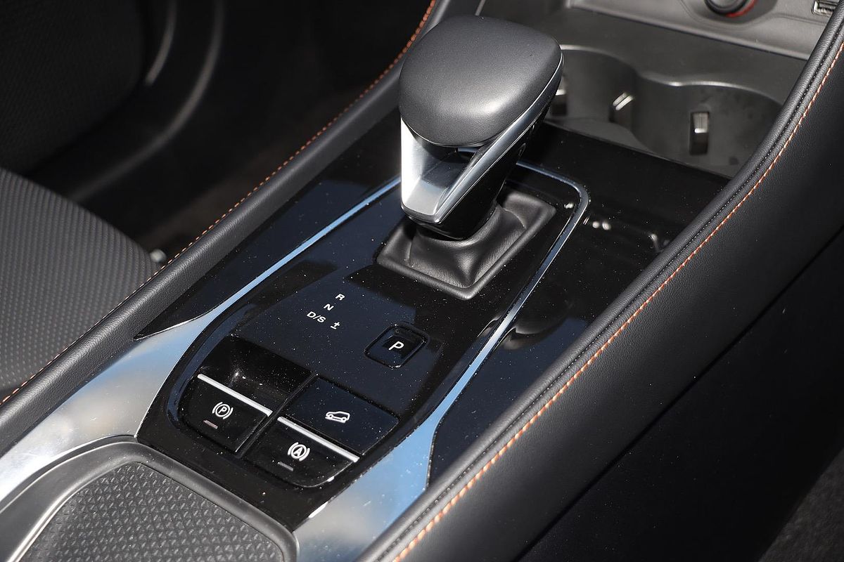 2024 MG HS Excite AS33