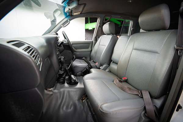 1999 Toyota Landcruiser Standard HZJ105R