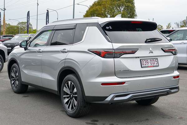 2025 Mitsubishi Outlander LS ZM