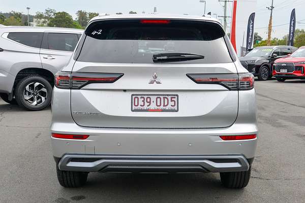 2025 Mitsubishi Outlander LS ZM