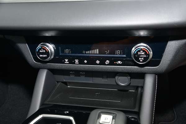 2025 Mitsubishi Outlander LS ZM