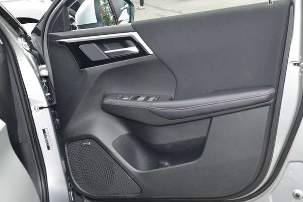 2025 Mitsubishi Outlander LS ZM