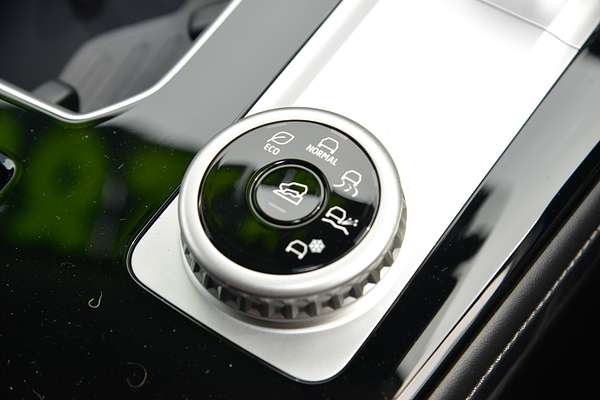 2025 Mitsubishi Outlander LS ZM