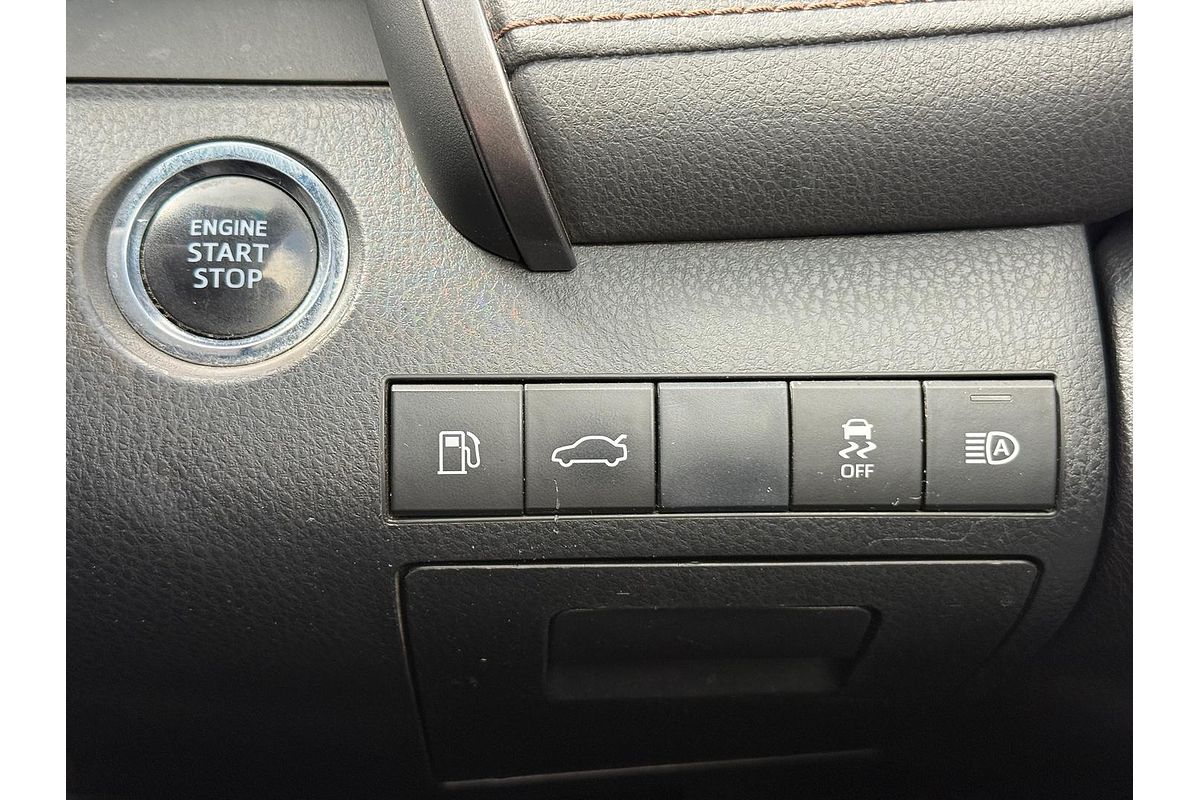2018 Toyota Camry Ascent ASV70R