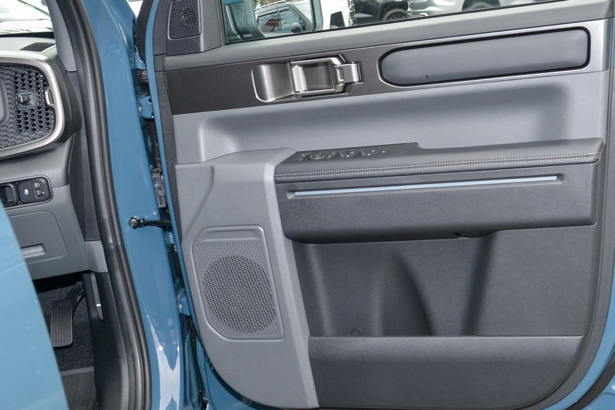 2025 Kia Tasman SX TK 4X4