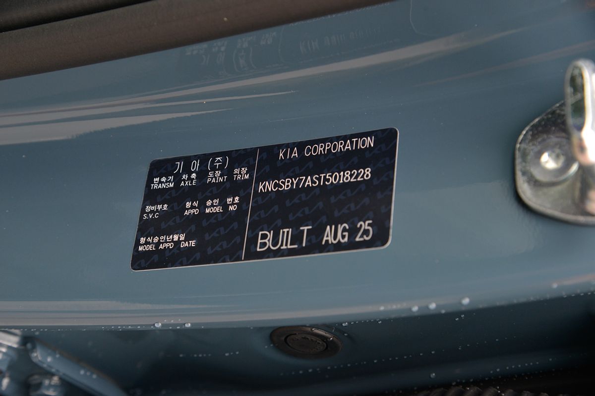 2025 Kia Tasman SX TK 4X4