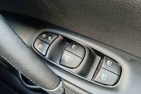 2018 Nissan QASHQAI ST-L J11 Series 2