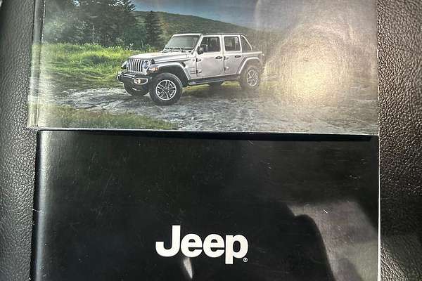 2023 Jeep Wrangler Unlimited Overland JL