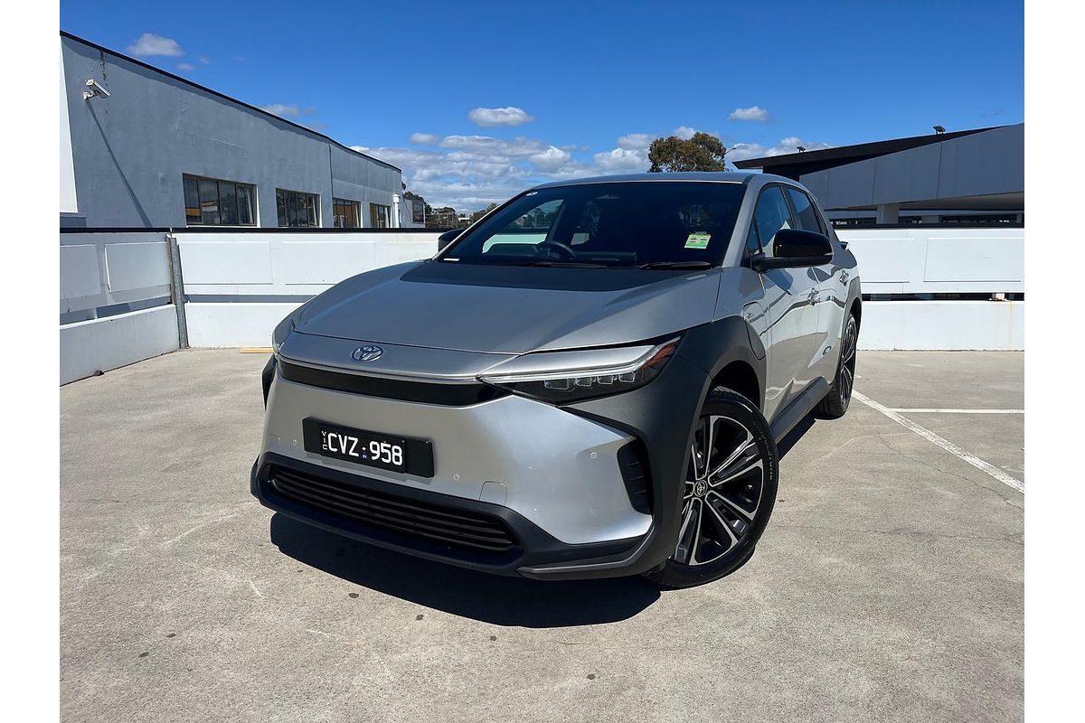 2024 Toyota bZ4X XEAM10R