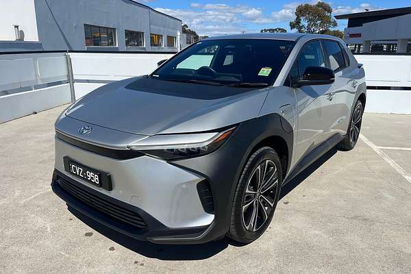 2024 Toyota bZ4X XEAM10R