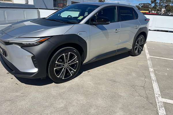 2024 Toyota bZ4X XEAM10R