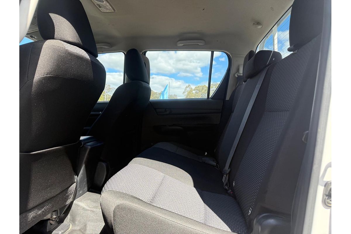 2016 Toyota Hilux Workmate GUN125R 4X4