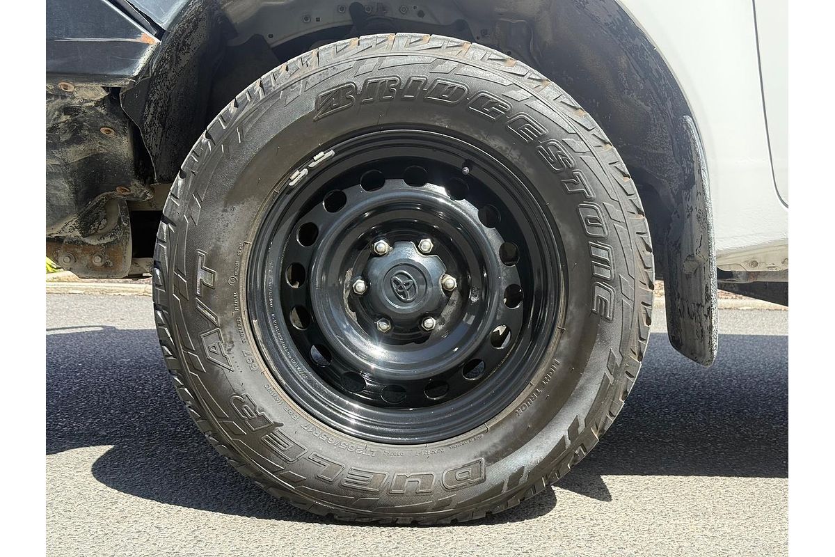 2016 Toyota Hilux Workmate GUN125R 4X4