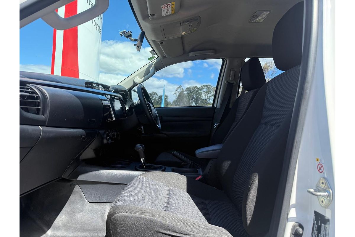 2016 Toyota Hilux Workmate GUN125R 4X4