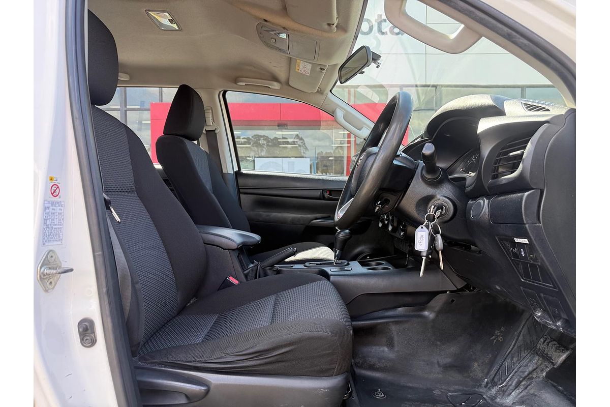 2016 Toyota Hilux Workmate GUN125R 4X4