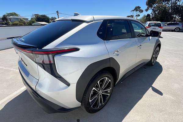 2024 Toyota bZ4X XEAM10R