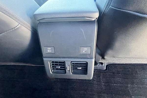 2024 Toyota bZ4X XEAM10R