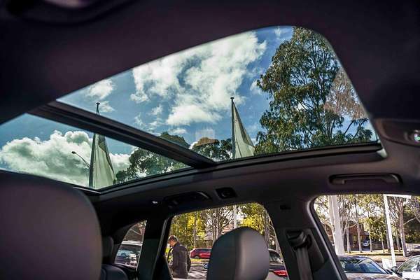 2025 Audi Q5 55 TFSI e S line FY