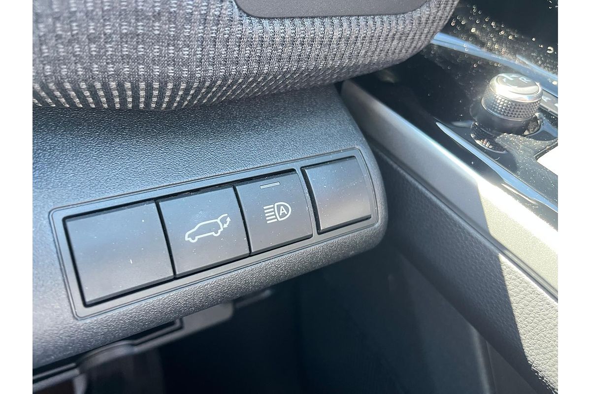 2024 Toyota bZ4X XEAM10R