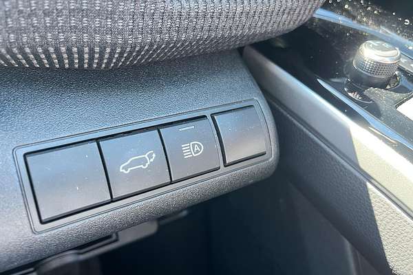 2024 Toyota bZ4X XEAM10R