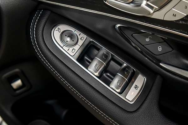 2020 Mercedes-Benz GLC-Class GLC300