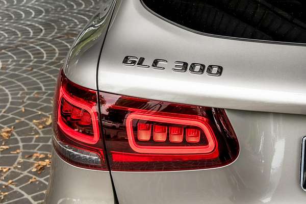 2020 Mercedes-Benz GLC-Class GLC300