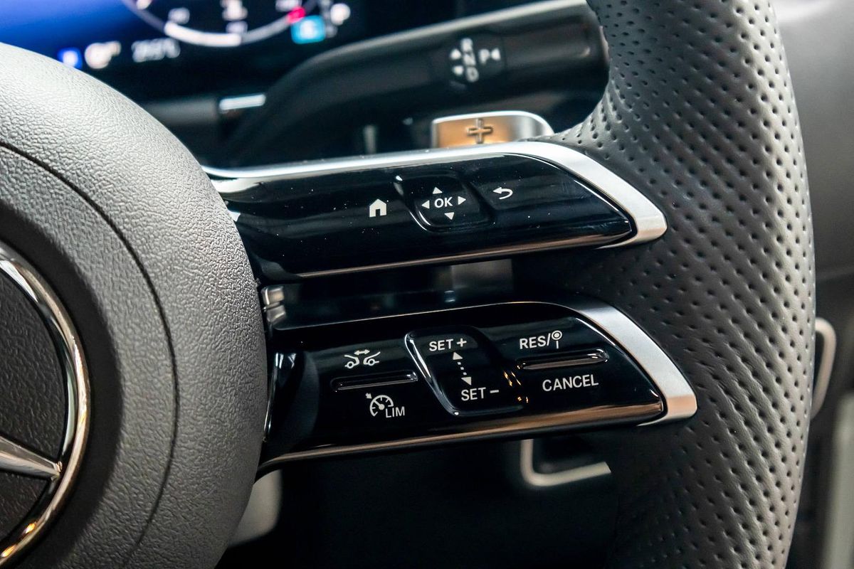 2025 Mercedes-Benz GLA-Class GLA200 H247