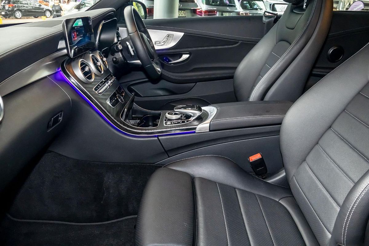2020 Mercedes-Benz C-Class C200 C205