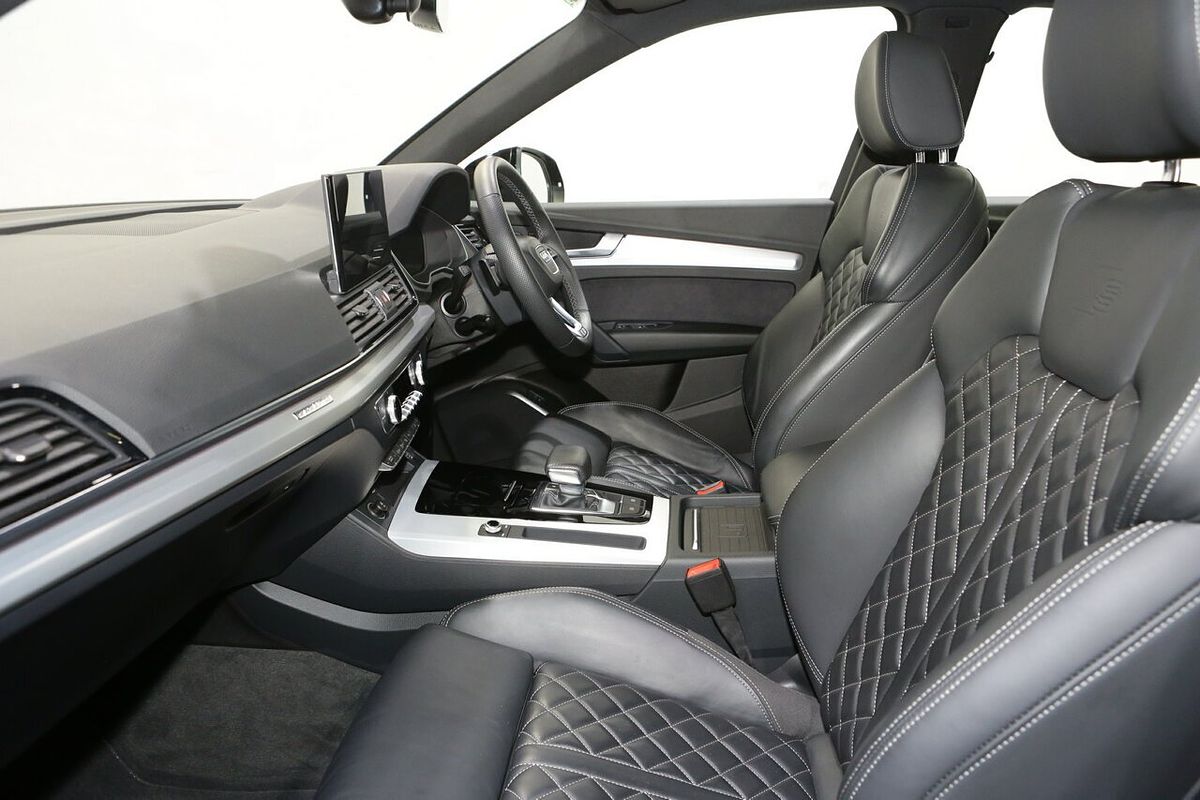 2022 Audi Q5 45 TFSI S line FY